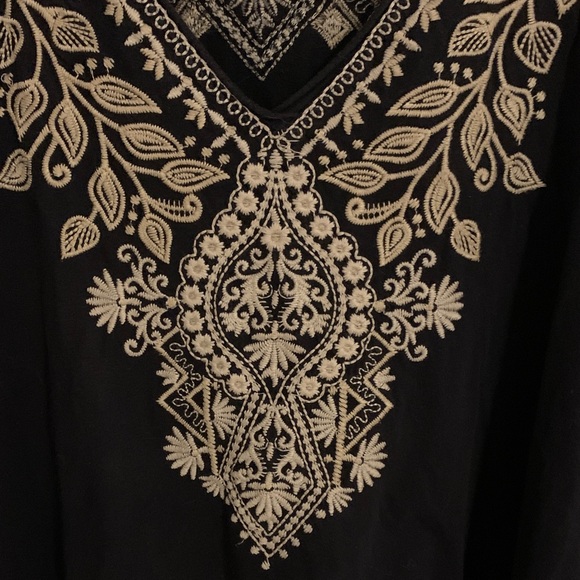 Johnny Was Black Top with Cream Embroidery - Picture 3 of 6
